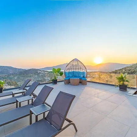 10 Person In Kalkan Sona Kaş