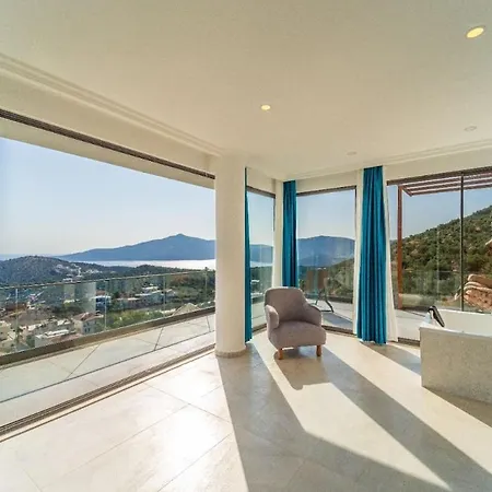 10 Person In Kalkan Sona