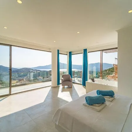 10 Person In Kalkan Sona *